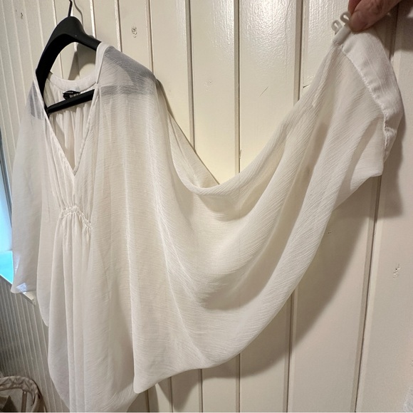 Coverup, sheer and feminine. Off- white, long sleeves - Picture 2 of 5